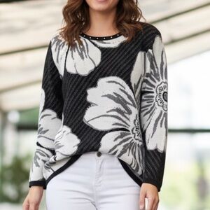 Alfred Dunner Black and White Floral Sweatshirt